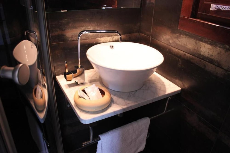 Bathroom, El Molin de Petra, Asturias