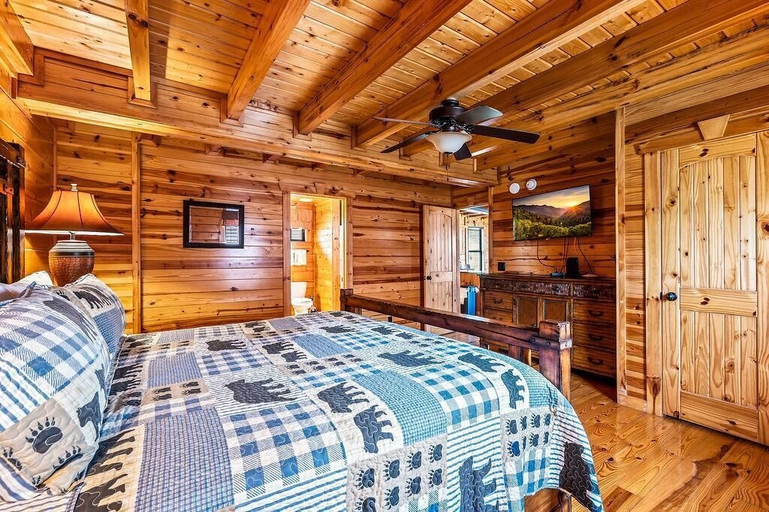 Room 2, Park's Edge, Sevier