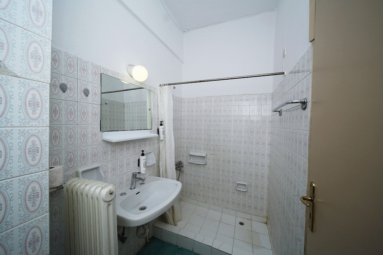 Bathroom 4, Lecadin Hotel, Central Greece