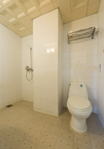 Bathroom 5, The Witt Dogo, Asan