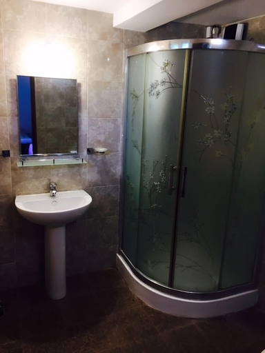 Bathroom 3, Villa Begonia, K.F.G. & G. Korale