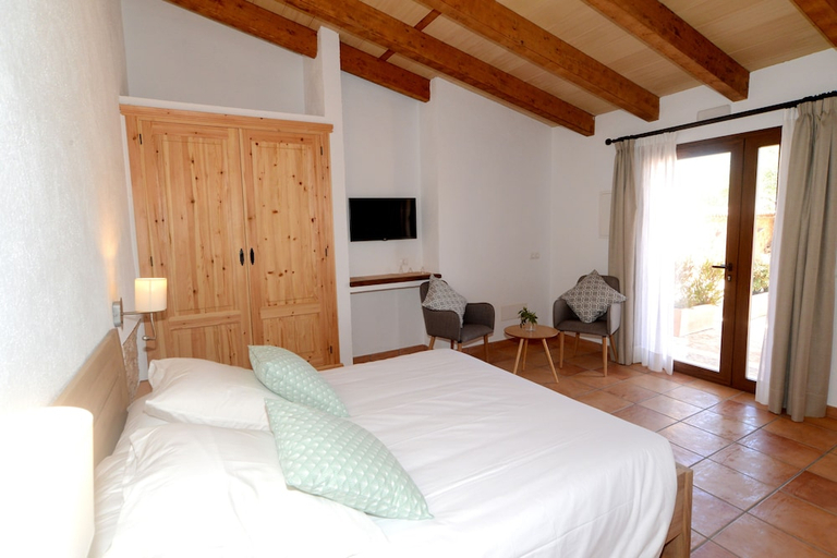 Bedroom 2, Agroturismo Can Porretí, Baleares