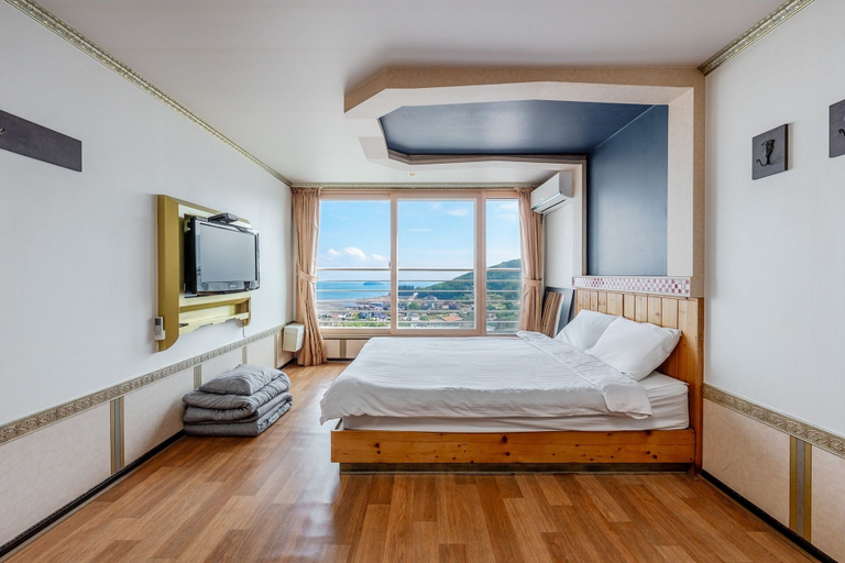 Room 5, Muuido Haedungsil Pension, Jung