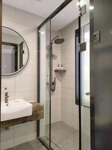 Bathroom, GREENTREE INN QINGDAO WUYISHAN ROAD, Qingdao