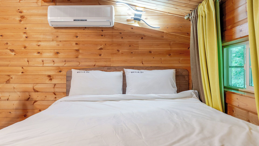 Room 4, Gapyeong Yellowstone Pet-friendly Pensio, Gapyeong