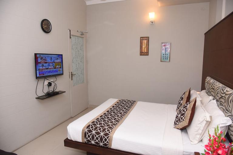 Bedroom 2, Greens Gate Chennai, Chennai
