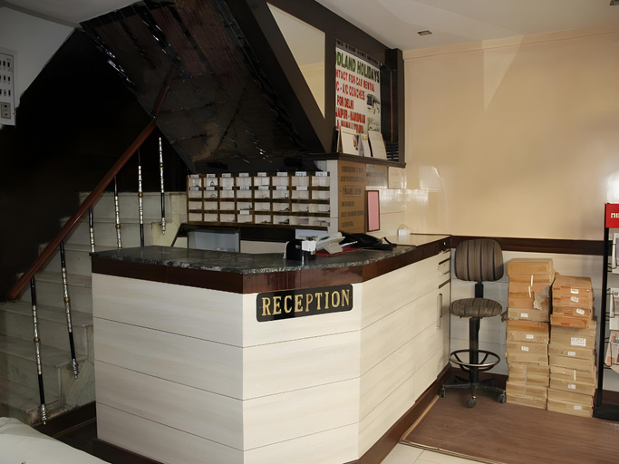 Food & Drinks, Hotel Woodland Dx, Delhi