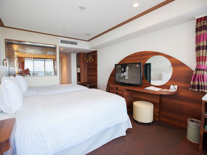 Bedroom 3, Sheraton Okinawa Sunmarina Resort, Onna