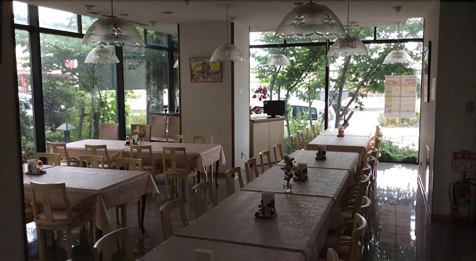 Food & Drinks 3, Hotel New Yutaka, Izumisano
