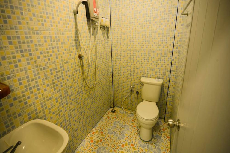 Bathroom 3, Baanchaylay Resort, Khanom
