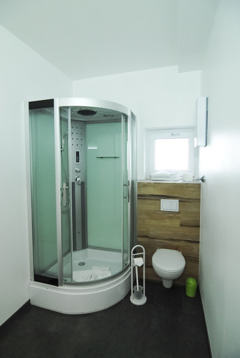 Bathroom 3, Petul Apart Hotel Am Ruhrbogen, Bochum