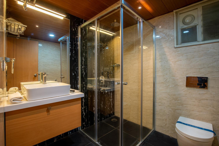 Bathroom 3, KVR Capitol Suites, Krishna