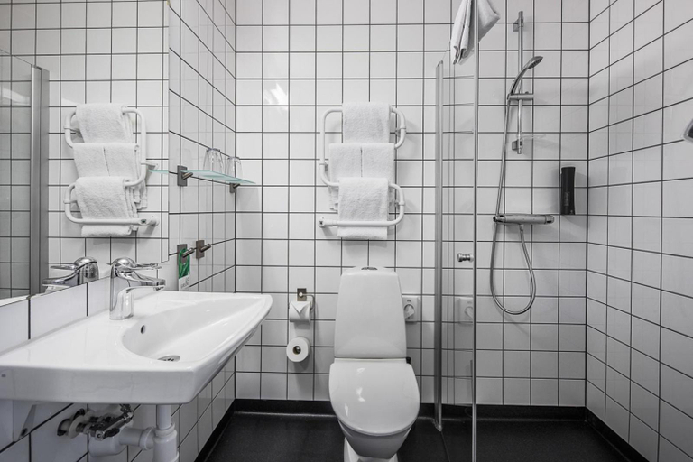 Bathroom 5, Kviberg Park Hotel & Conference, Göteborg