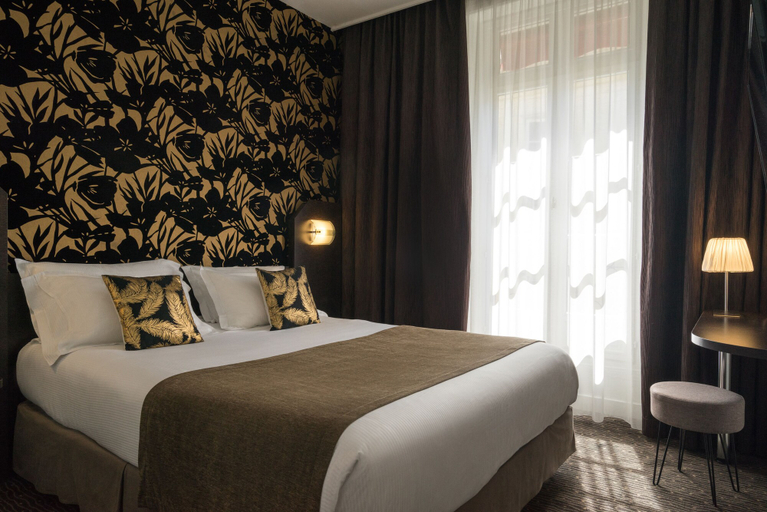 Bedroom 4, Hotel Nantes Voltaire Opéra, Loire-Atlantique