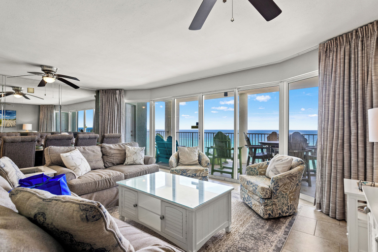Living area 4, Amazing Views! Recently Updated! Family Friendly Unit! Resort Pools!, Bay