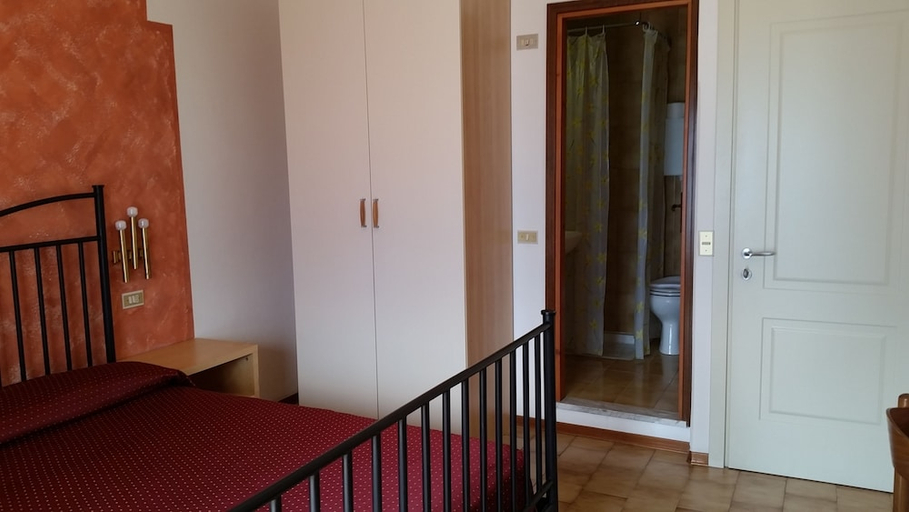 Bedroom 3, Hotel Augusta Garni, Brescia