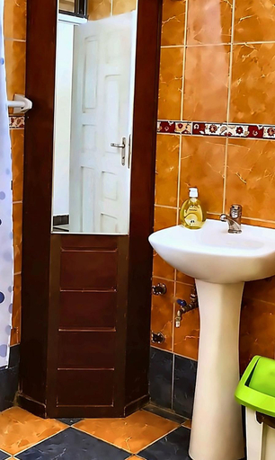 Bathroom 3, Hotel Beirut Oruro, Cercado