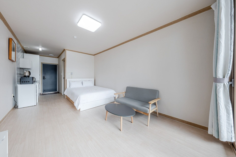 Room 4, Yeosu Turtleship Pension, Yeosu