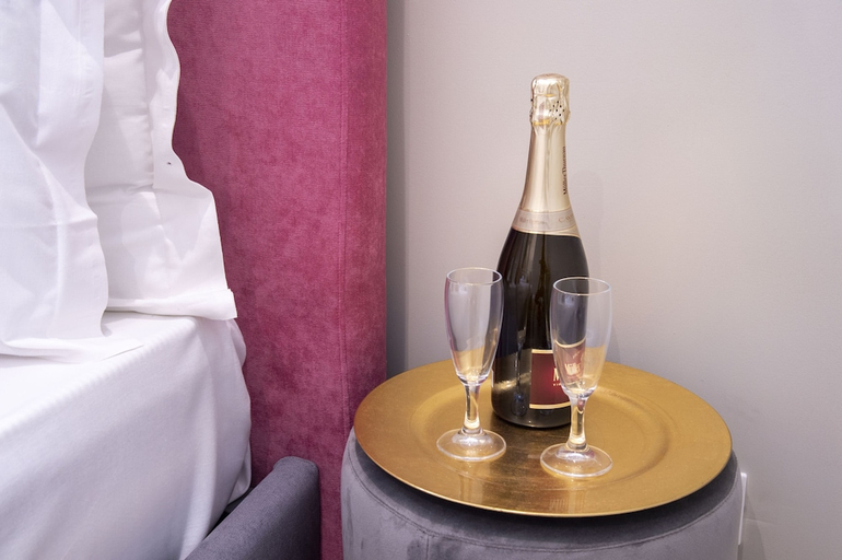 Food & Drinks, AD Suites Tritone, Rome