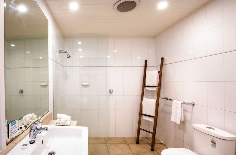 Bathroom 4, Palm Bay Resort (Adults Only 16+), Whitsunday