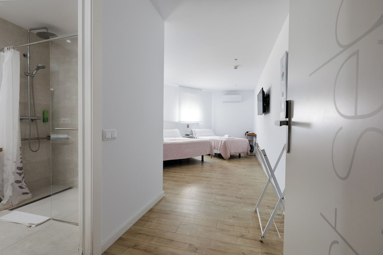Bathroom 4, Hotel Calella de Palafrugell, Girona