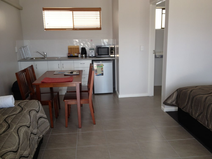 Bedroom 2, Main Street Motel, Hervey Bay - Pt A