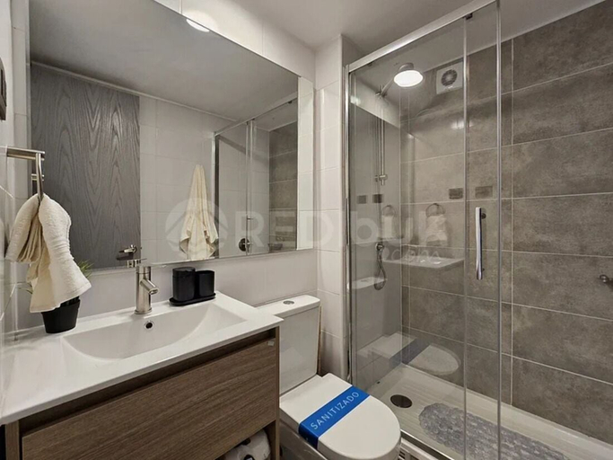 Bathroom, Rbk Dpto nuevo proyecto pasos del metro, Cordillera