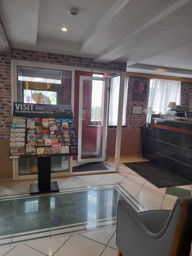 Others 5, Hotel Albergo, Bruxelles