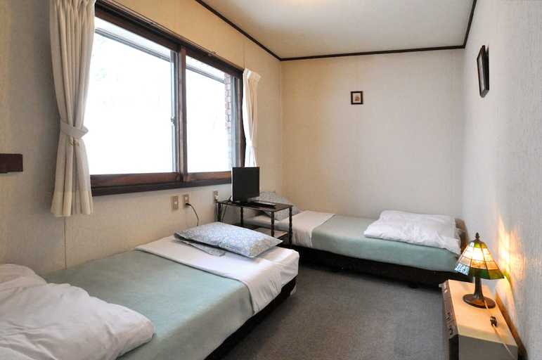 Bedroom 2, Pension Risuno Koya, Hakuba