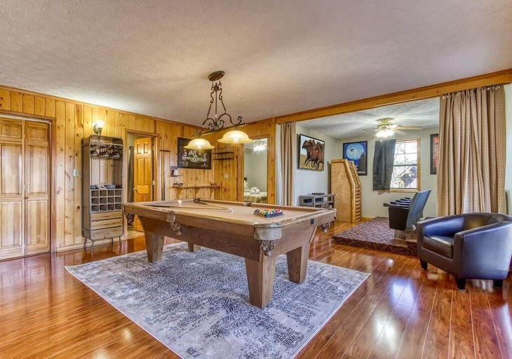 Game room 2, Twin Mountain, Sevier