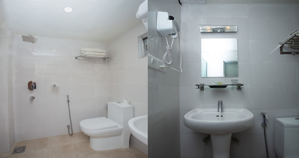 Bathroom 2, Truly Asia Boutique Hotel, Bagmati