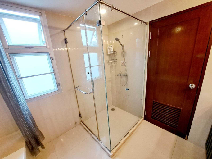 Bathroom 5, Harmony Living Condominium, Wattana