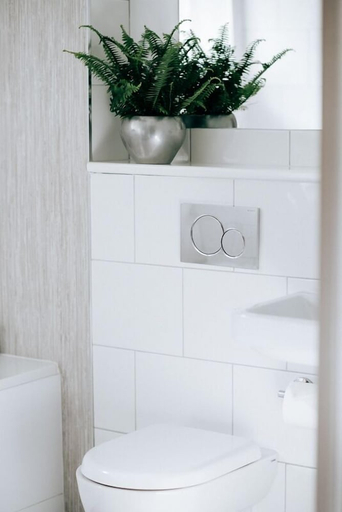 Bathroom 4, Flackley Ash Hotel Restaurant   Spa, East Sussex
