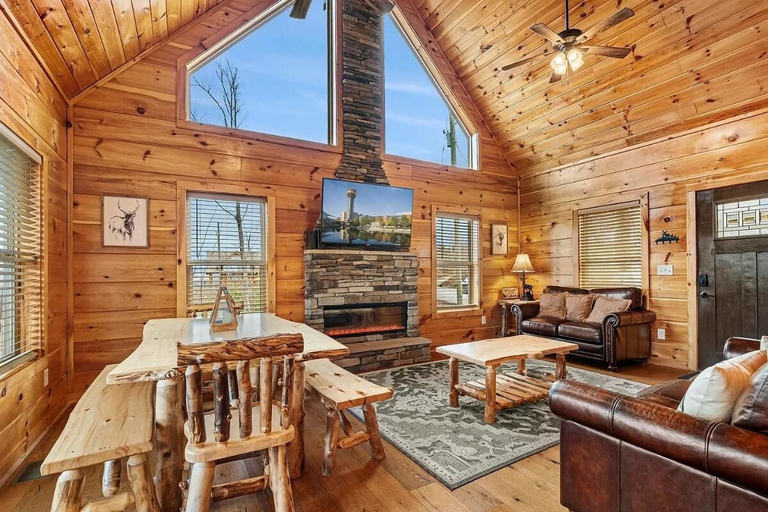 Living area 3, Hickory Haven, Sevier