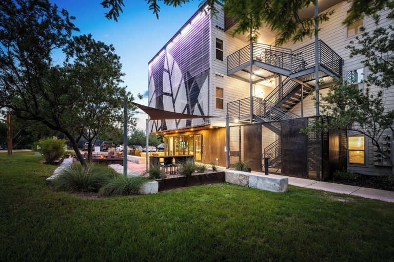 Exterior 5, South Austin Condo, Travis