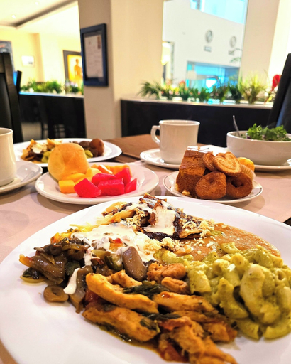 Food & Drinks 5, Hotel Two Select, Culiacán
