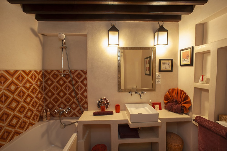 Others 4, Riad Boussa, Marrakech