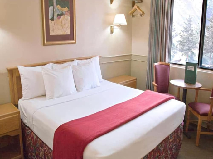 Bedroom, Adventure Inn - Glenwood Springs, Garfield