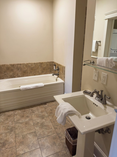 Bathroom 4, Sea Gate Inn by Sea Palms Resort, Glynn