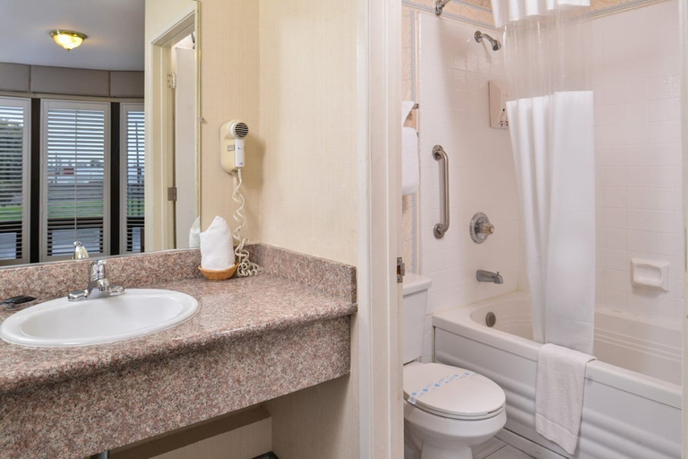 Bathroom 3, Americas Best Value Inn San Carlos, San Mateo
