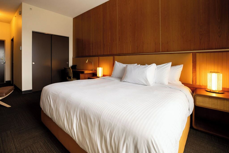 Room 2, Hotel Burnaby, Greater Vancouver