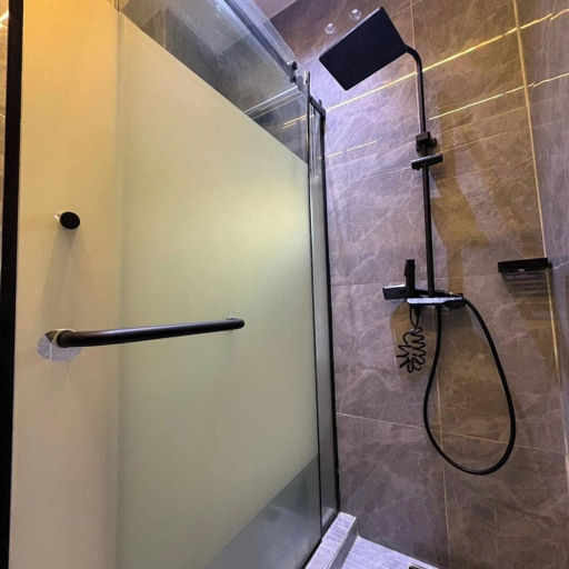 Bathroom 4, Clover Apartment and Suites, AbujaMun