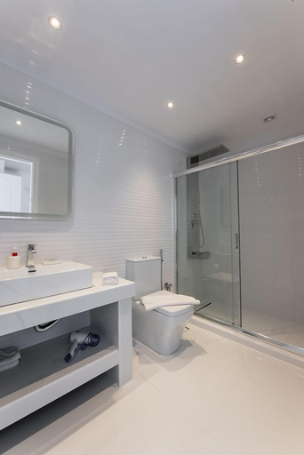 Bathroom 3, Adikri Villas and Studios, South Aegean