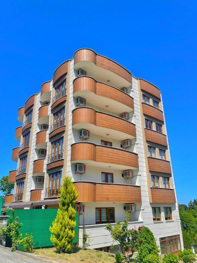 Exterior & Views 2, LUSTRA GARDEN SUITE, Merkez