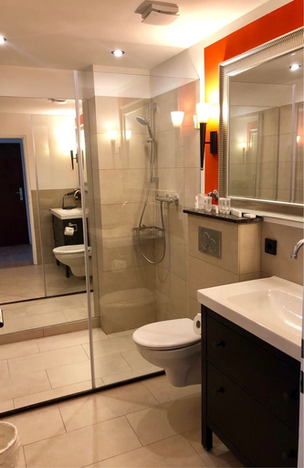 Bathroom 3, Hotel Ramor, Duisburg