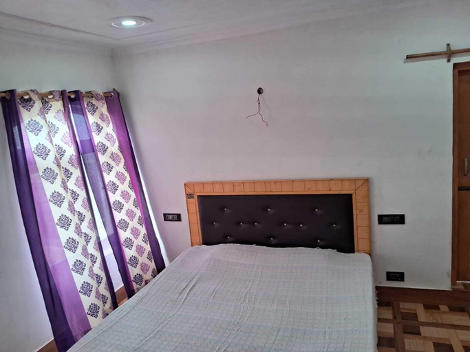 Room 4, Guest Nest, Srinagar