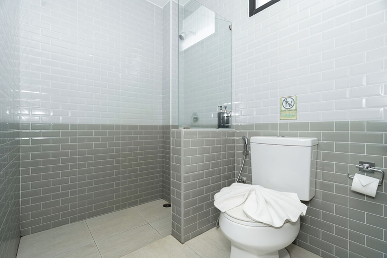 Bathroom 5, Anchan Boutique Hotel, Phuket, Phuket Island
