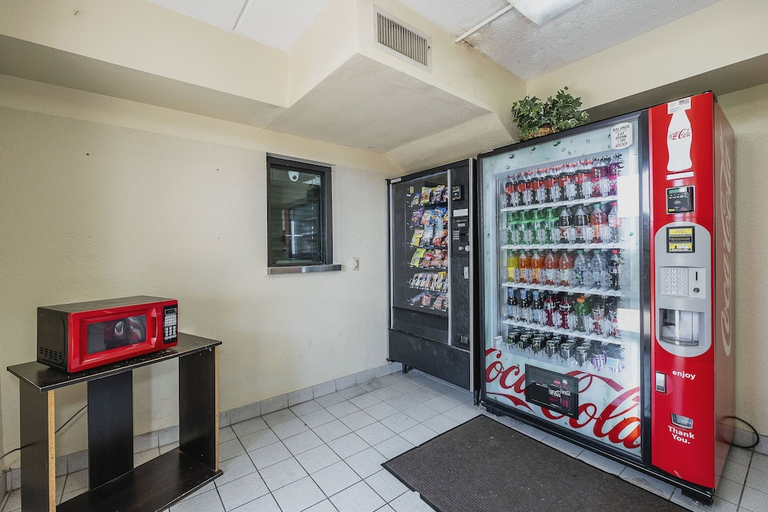 Food & Drinks 5, Red Roof Inn Jackson North - Ridgeland, Madison