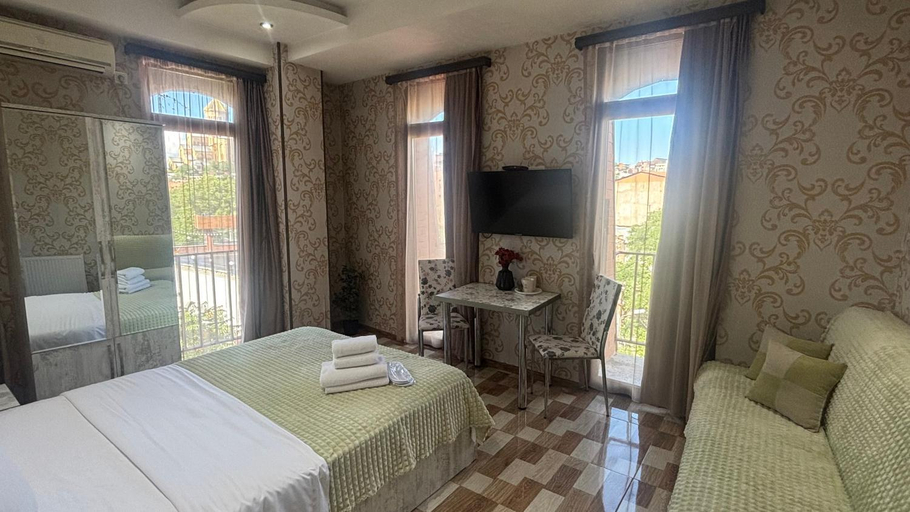 Bedroom 2, Hotel New Royal, Tbilisi