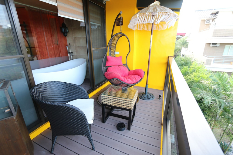 Others 2, Mystery 13 B&B, Yilan